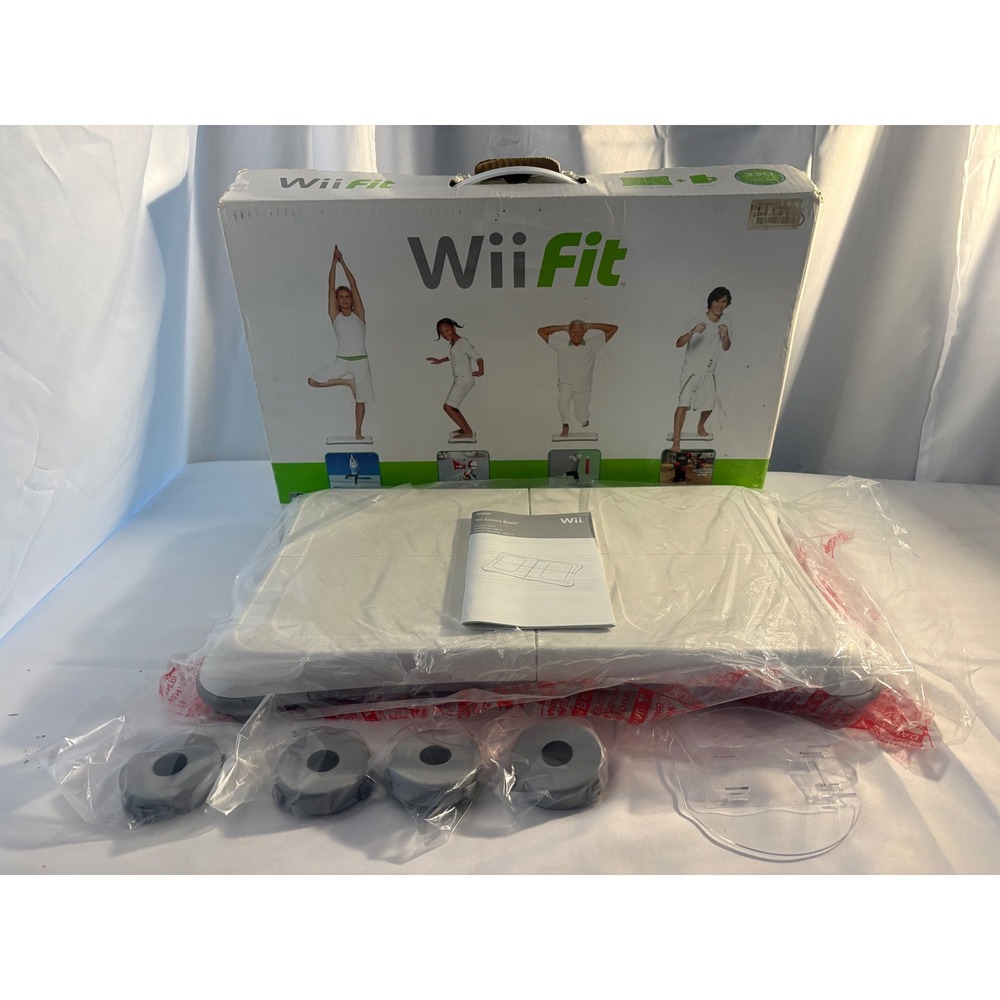 Nintendo Wii Balance Board White Wireless Controller RVL-021 with Box No Game